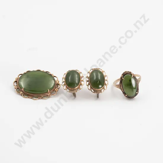 9ct Mounted Greenstone Oval Panel Brooch
