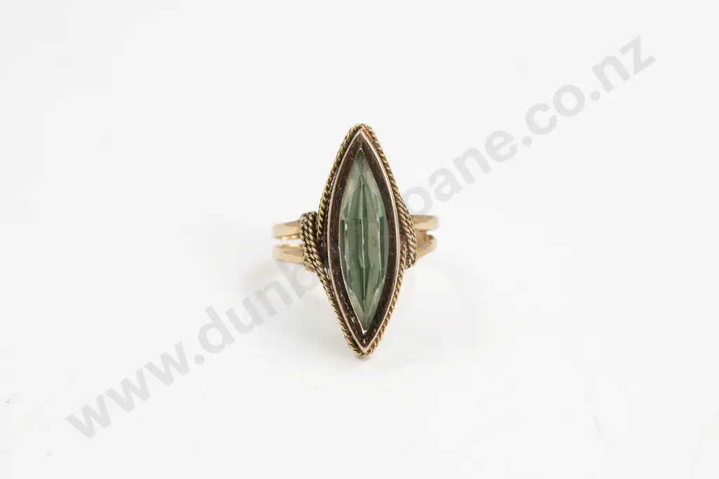 18ct Single Synthetic Green Spinel Dress Ring Image 1++
