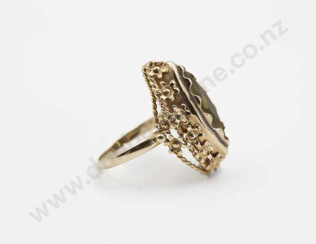14ct SIngle Green Peridot Dress Ring Image 1++