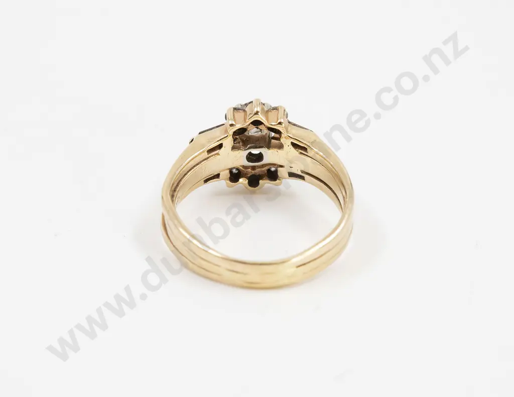 14ct Eleven Stone Diamond and Emerald Ring Image 1++