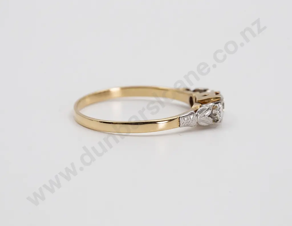 Vintage 18ct & Platinum Three Stone Diamond Ring Image 1++