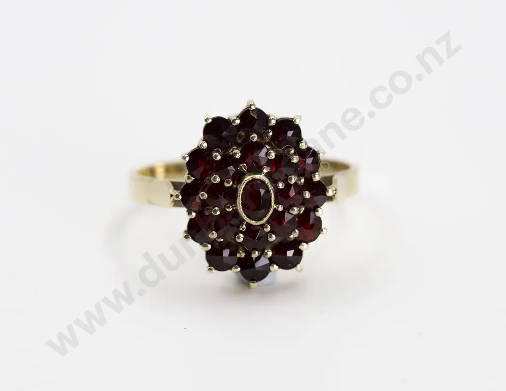 14ct Garnet Cluster Dress Ring Image 1++