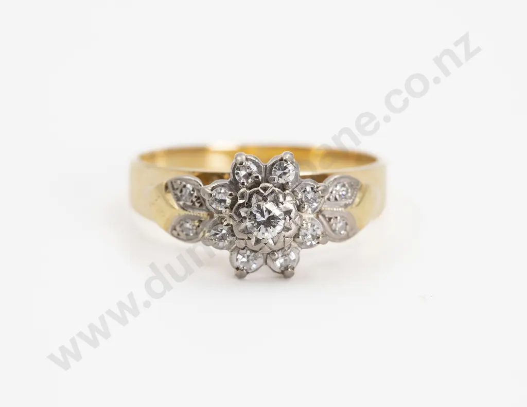 18ct 13stone Diamond Floret Cluster Ring Image 1++