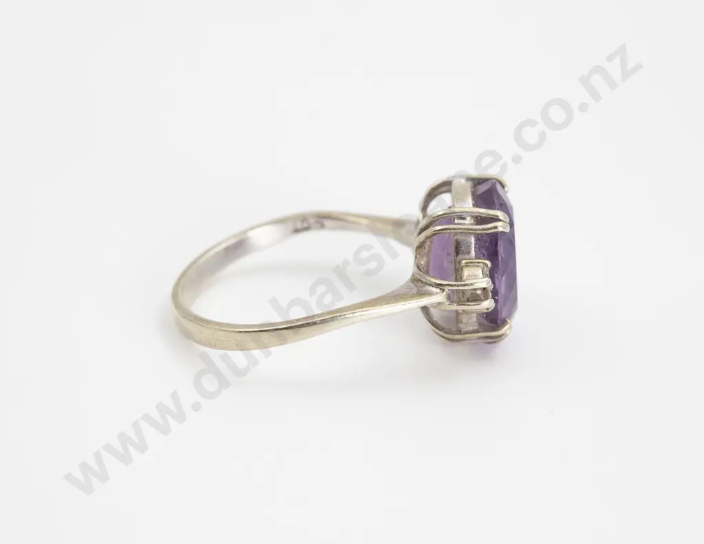 9ct White Gold Single Amethyst RIng Image 1++