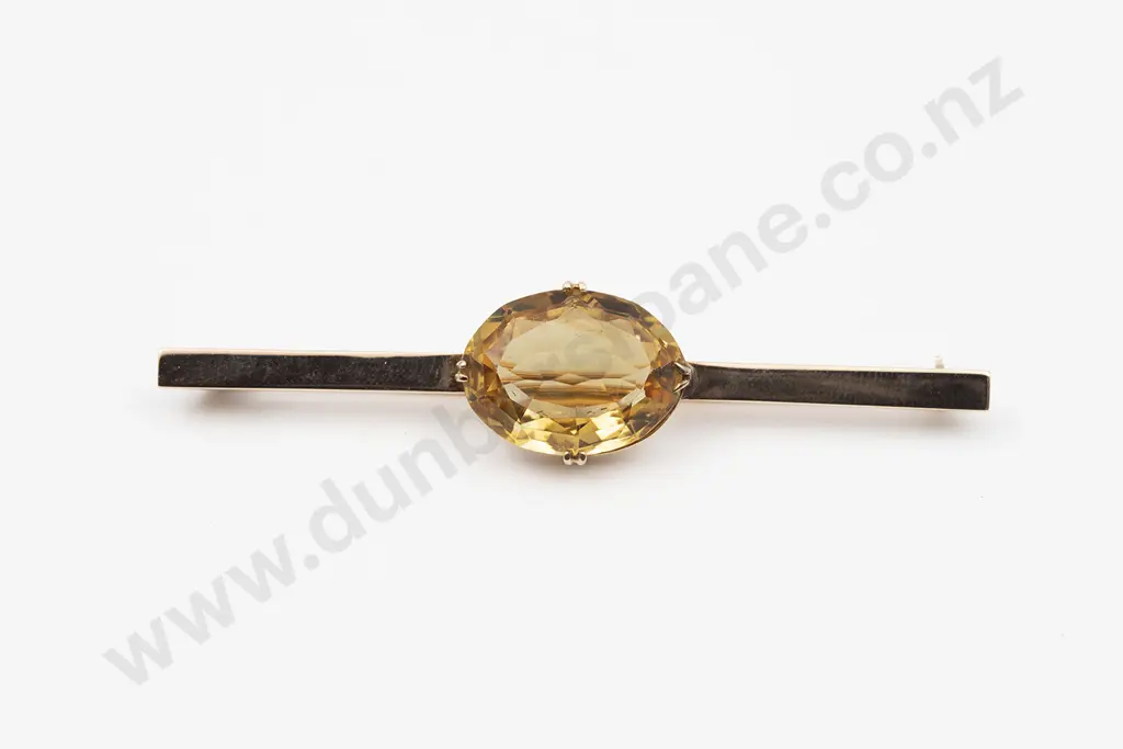 9ct SIngle Stone Citrine Bar Brooch Image 1++