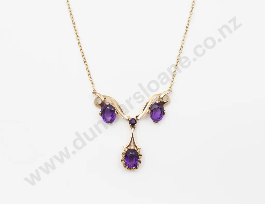 9ct Three Stone Amethyst Pendant Image 1++