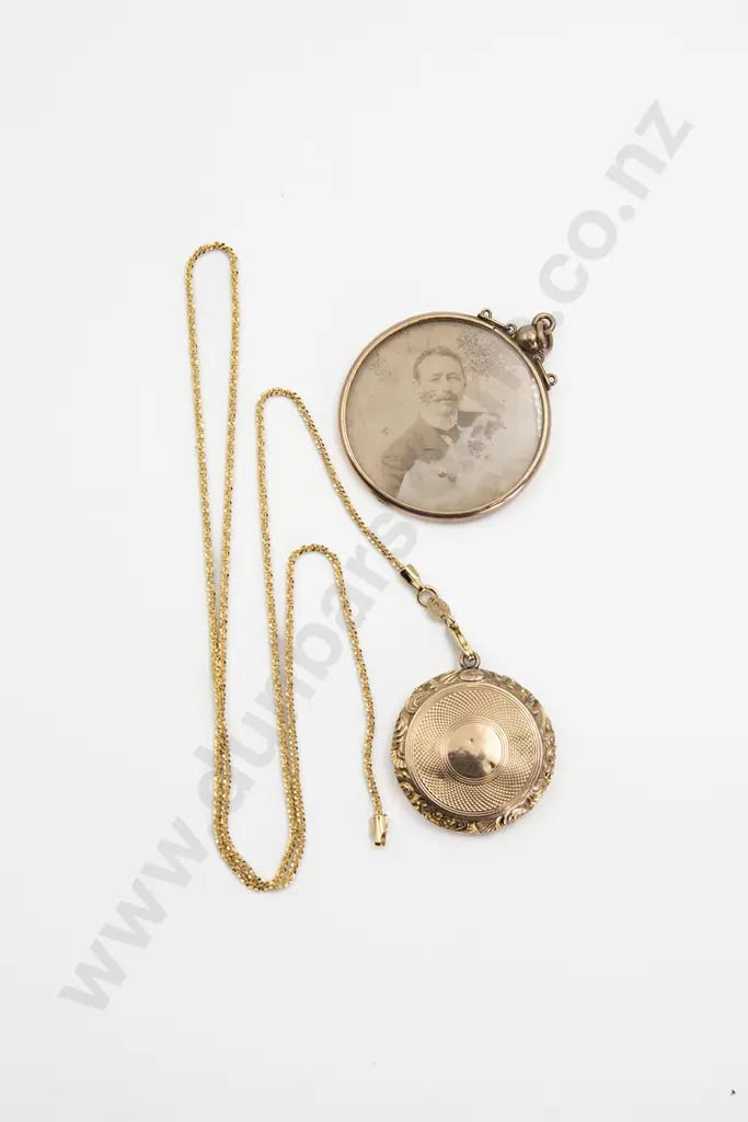 Two Victorian 9ct Photo Lockets Image 1++