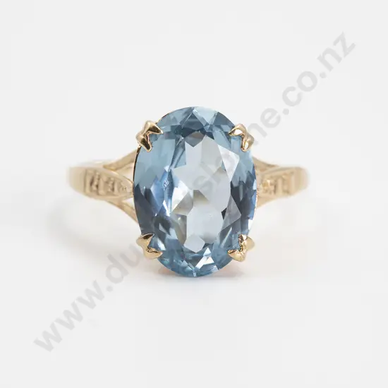 9ct Single Oval Mixed Cut Topaz Dress Ring