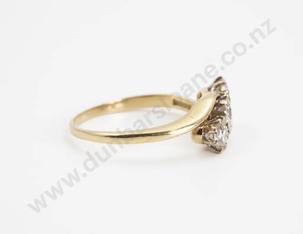 18ct Three Stone Diamond Ring Image 1++