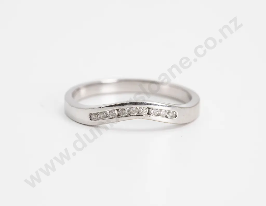 18ct White Gold Nine Stone Diamond Curve Band Image 1++