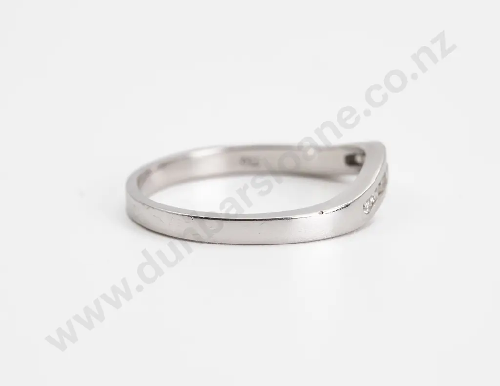 18ct White Gold Nine Stone Diamond Curve Band Image 1++