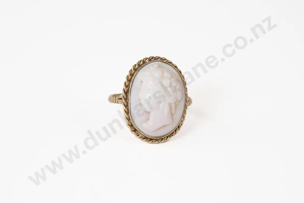 Victorian 9ct Classical Portrait Panel Cameo Ring Image 1++