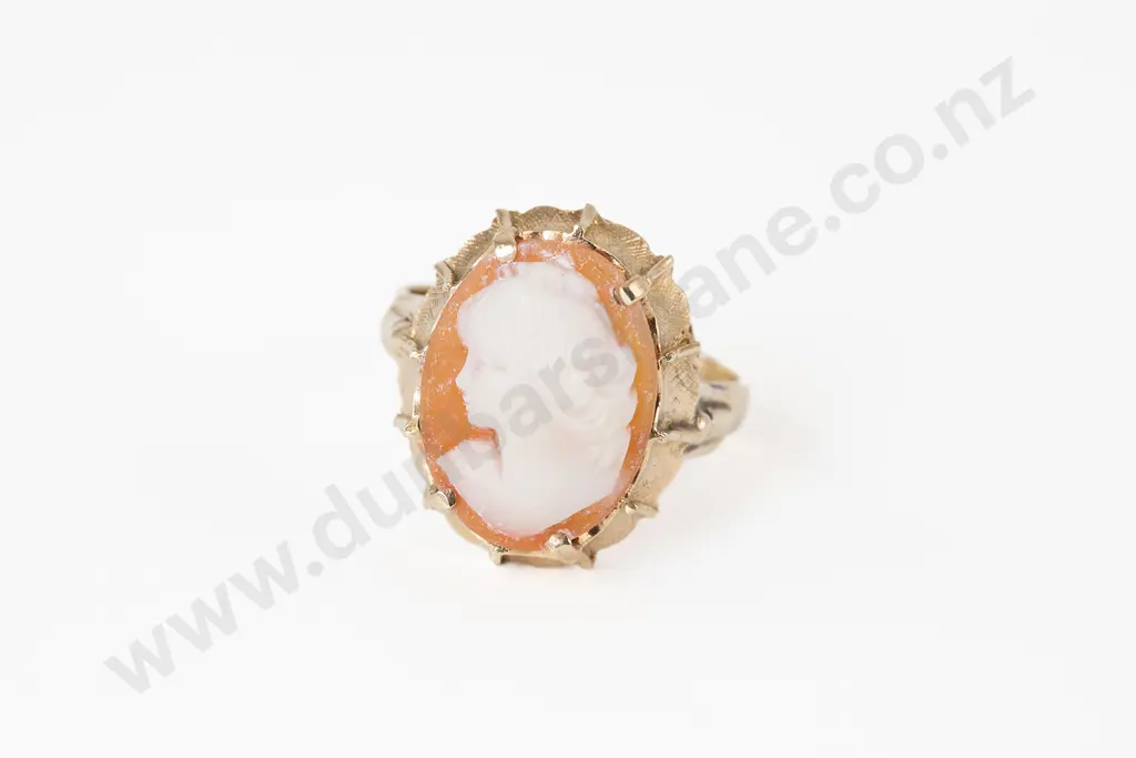 9ct Classical Portrait Cameo Dress Ring Image 1++