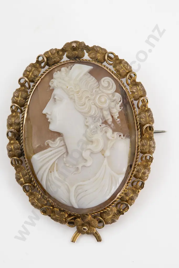 Victorian 9ct Framed Classical Portrait Cameo Brooch Image 1++