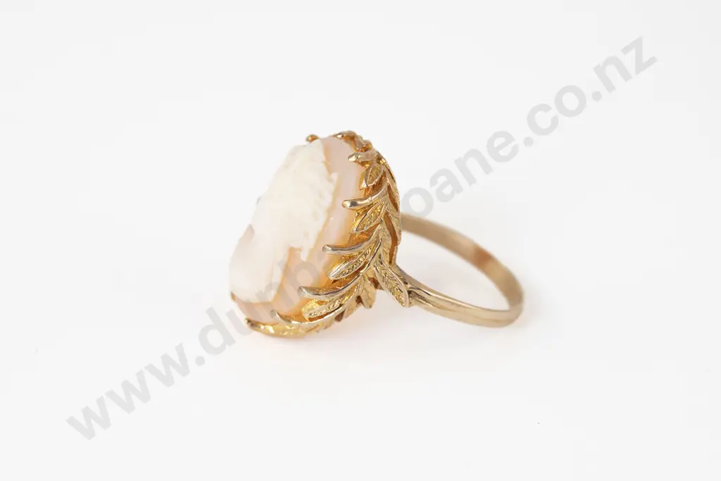 9ct Portrait Cameo Ring Image 1++