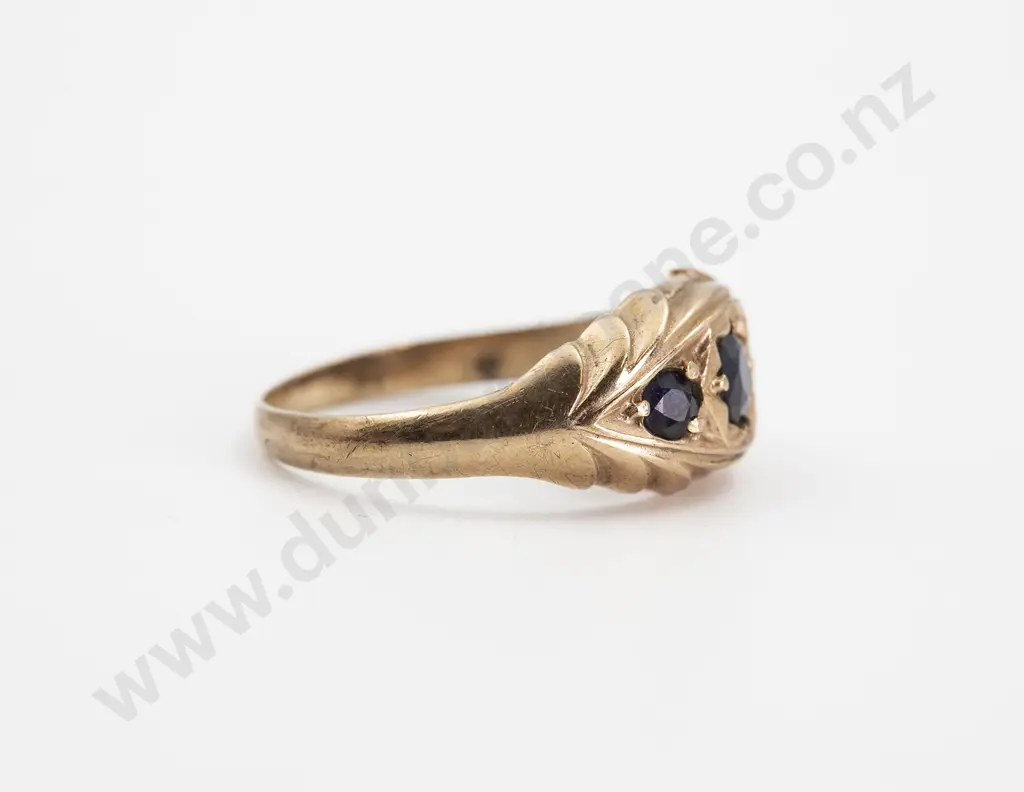 9ct Three Stone Sapphire Band Ring Image 1++