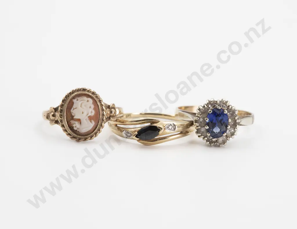 9ct Sapphire Ring Image 1++