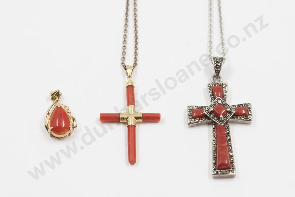 14ct Single Coral Pendant Image 1++