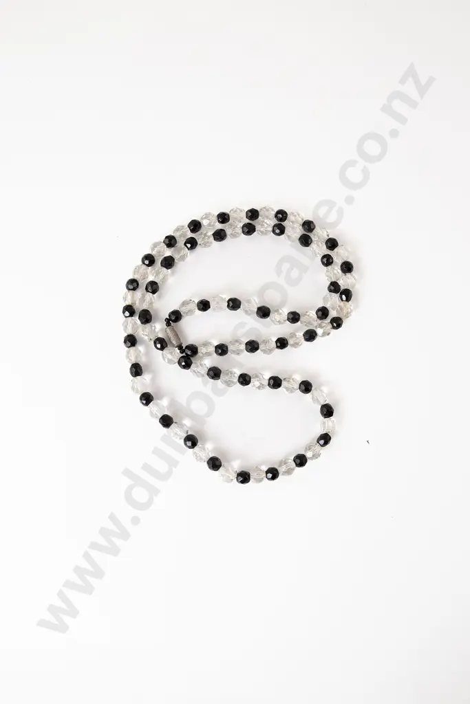 Single Strand Uniform Amber Bead Necklace Image 1++
