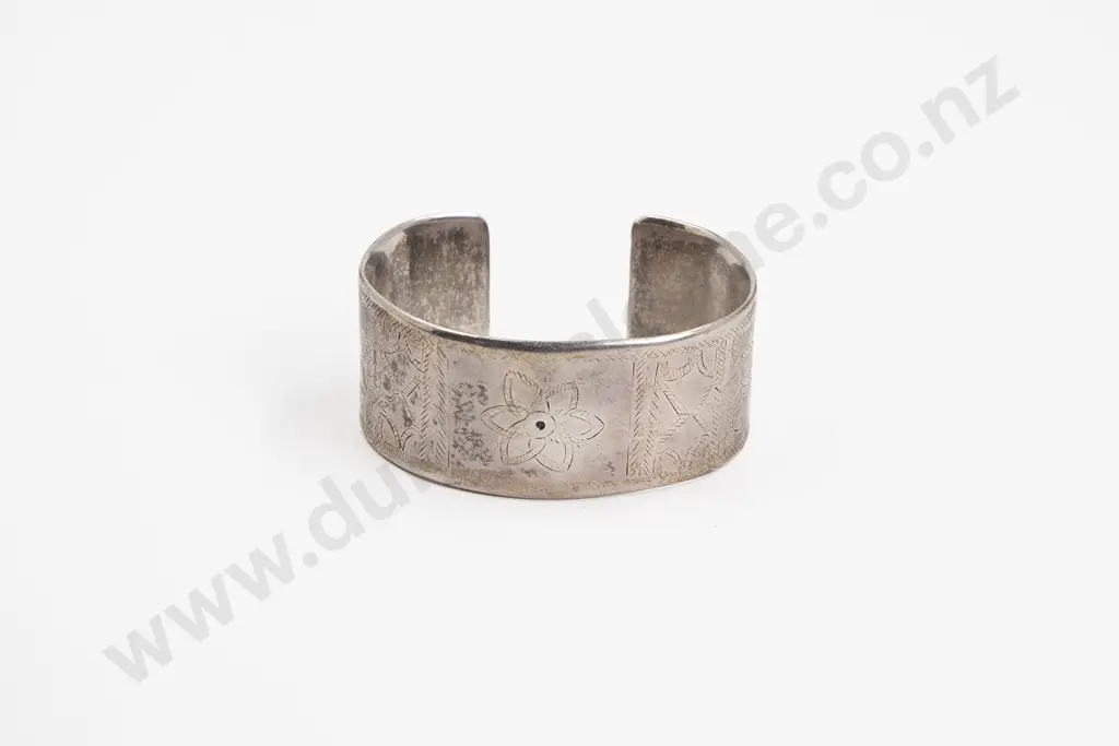 Antique Silver Ethic Design Cuff Bracelet Image 1++