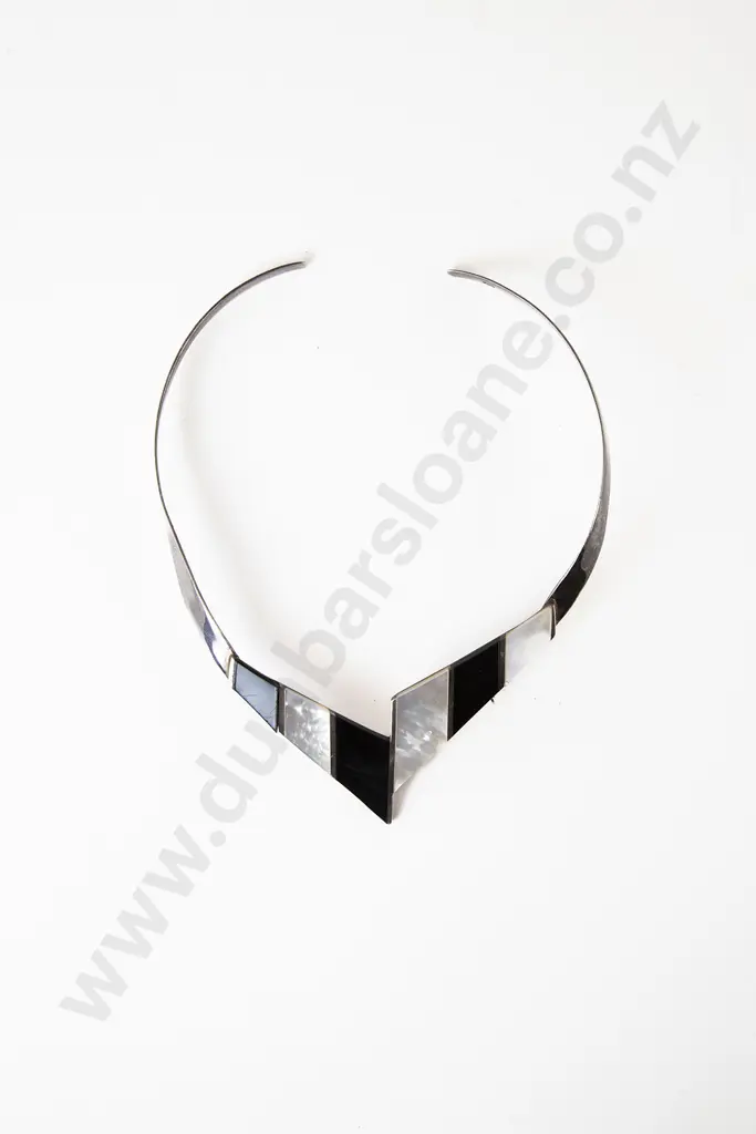 .925 Silver Onyx and MOP Choker Image 1++