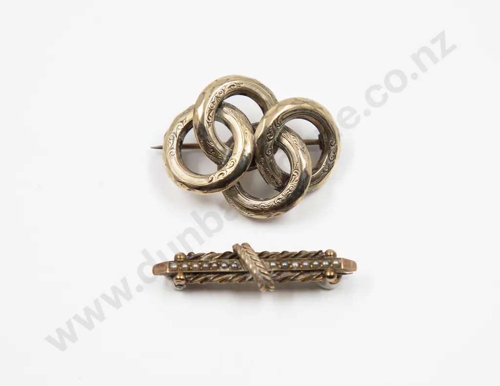 Victorian 9ct Bar Brooch Image 1++