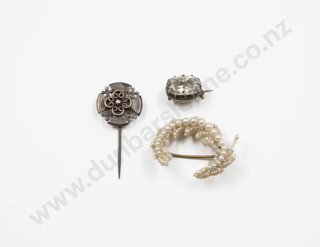 Georgian Gold and Crystal Brooch Image 1++