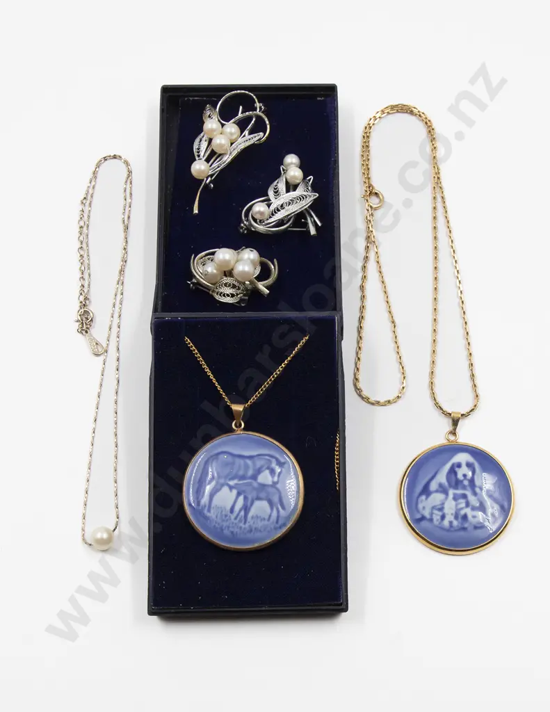 Two Bing & Grondahl Commemorative Pendants Image 1++