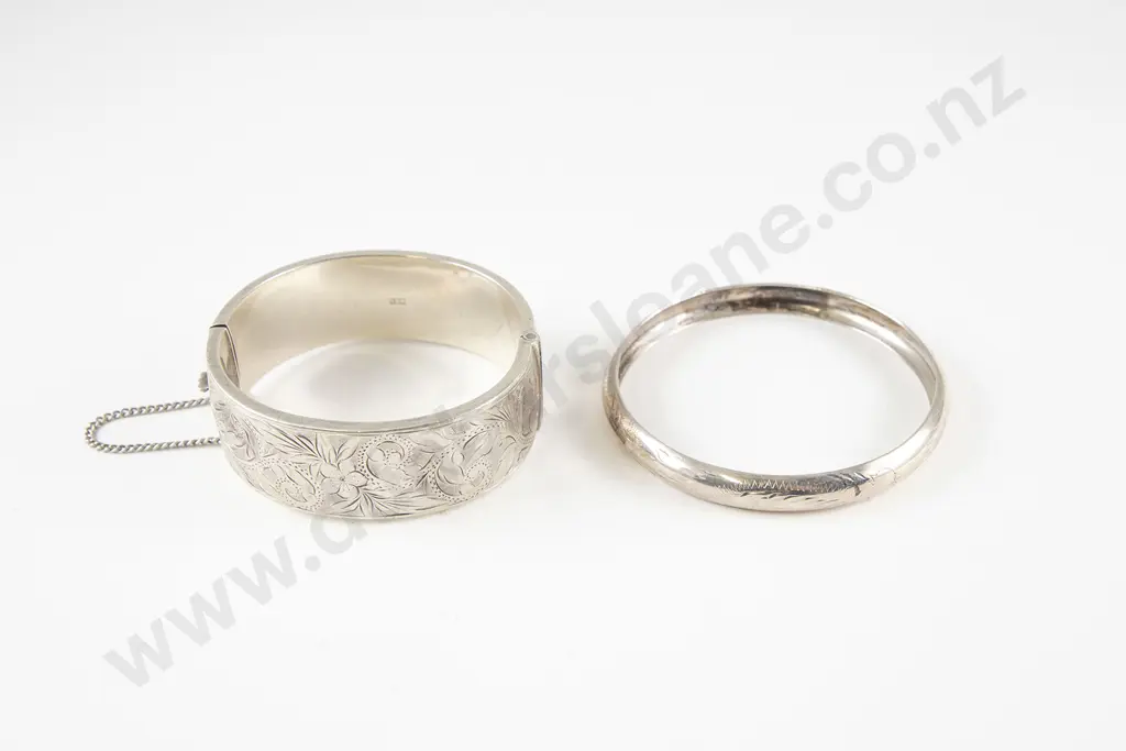 S/S Wide Hinged Snap Bangle and other Image 1++