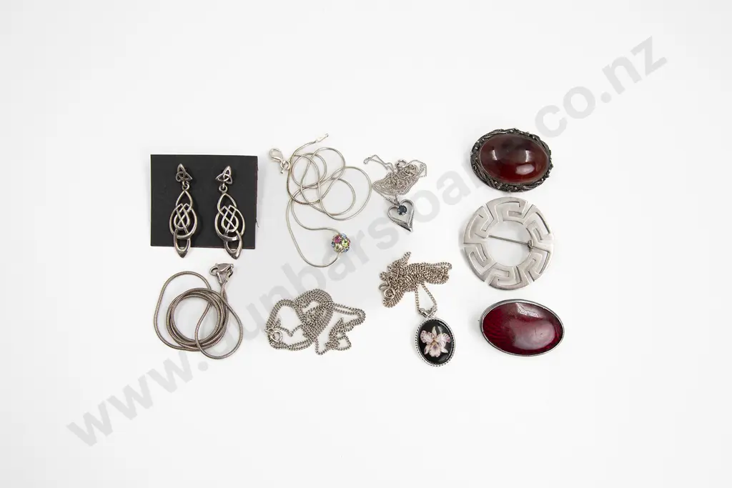 Various Silver Jewellery Image 1++