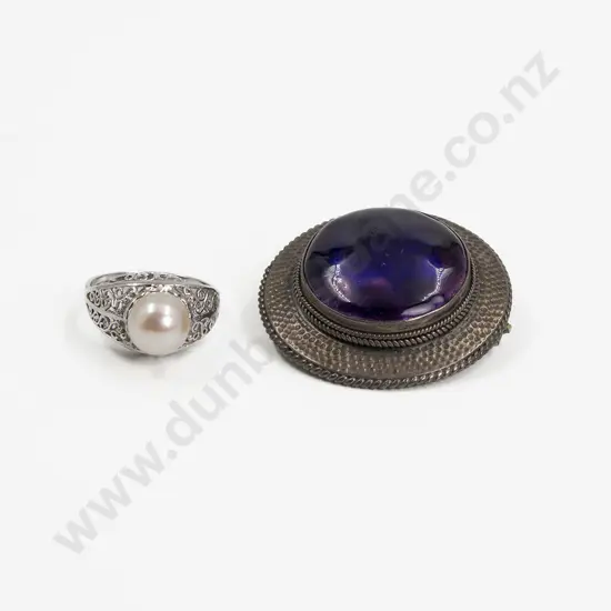 S/S Fancy Set SIngle Cultured Pearl Ring