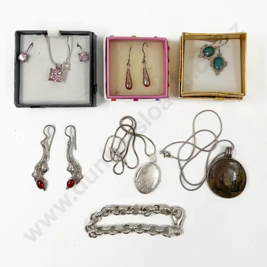 Assorted Silver Jewellery