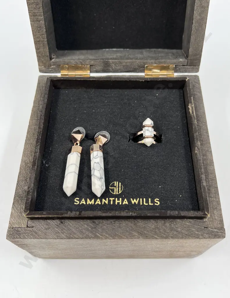 Samantha Wills Fashion Jewellery Ring and Matching Earrings Image 1++