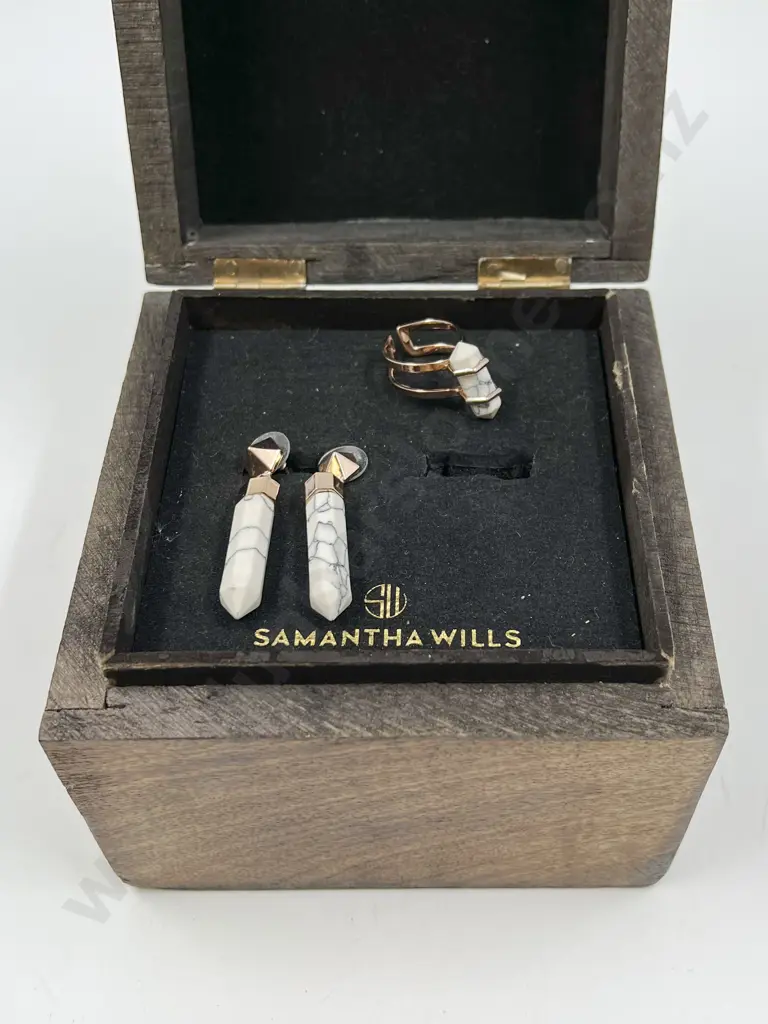 Samantha Wills Fashion Jewellery Ring and Matching Earrings Image 1++