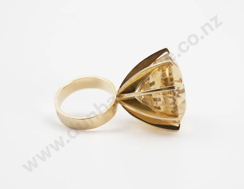 Heavy 18ct Single Large Citrine Dress Ring Image 1++