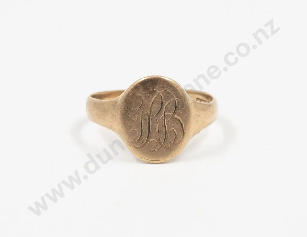 9ct Initialed Signet Ring Image 1++