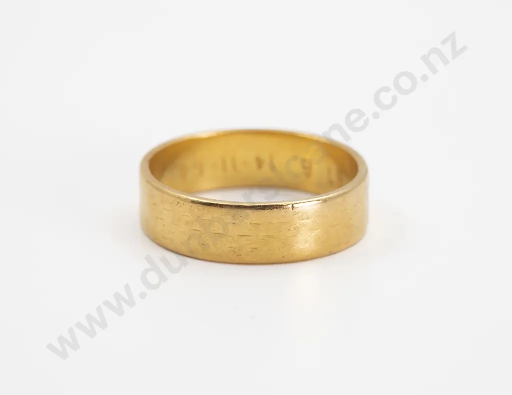 22ct Plain Wedding Band Image 1++