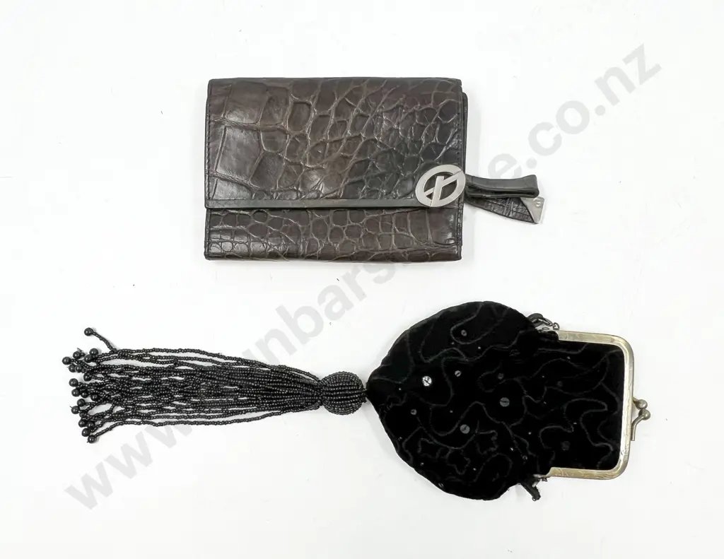 Treslie Cooper Velvet and Beaded Evening Purse Image 1++