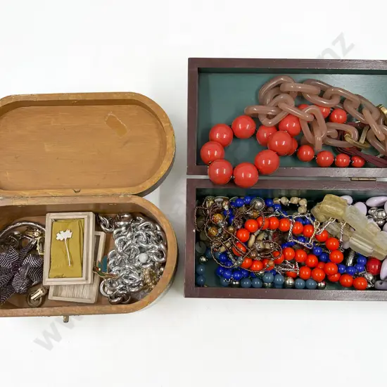 Qty Fashion Bead and Various Necklaces