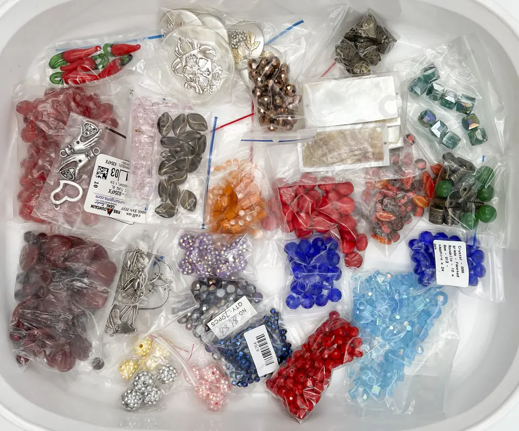 Assorted Crystal Seed & Mixed Composite Beads Image 1++