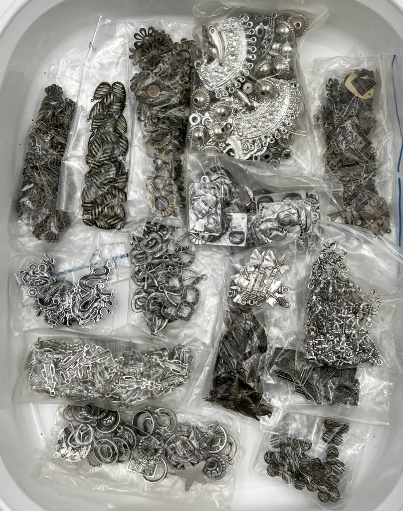 Mixed Quantity Metal Beads & Jewellery Mounts Image 1++