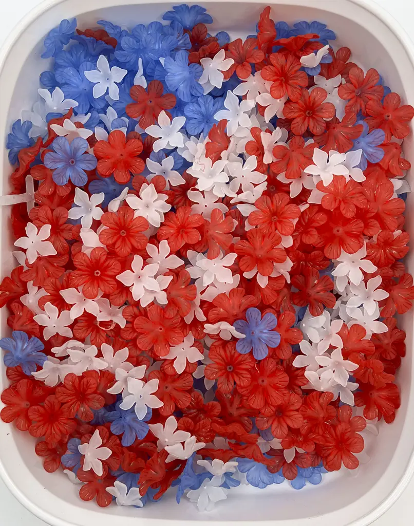 Plastic Red White And Blue Flower Beads Image 1++