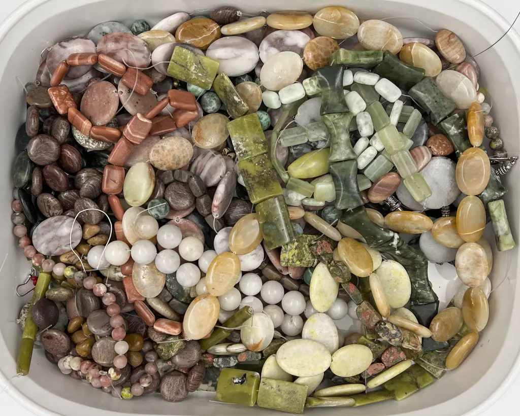 Mixed Jasper & Hardstone Beads Image 1++