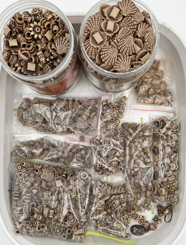 Bulk Quantity Various Plastic Clay Effect Beads Image 1++