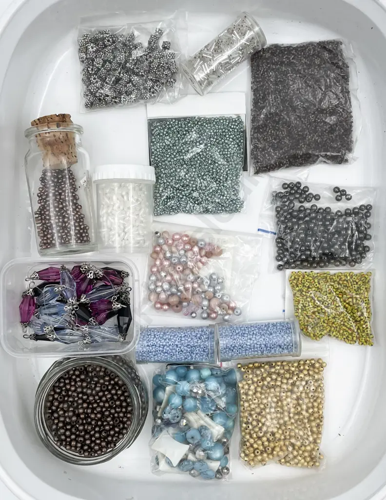 Mixed Collection of Seed Beads faux Pearls & Assorted Image 1++
