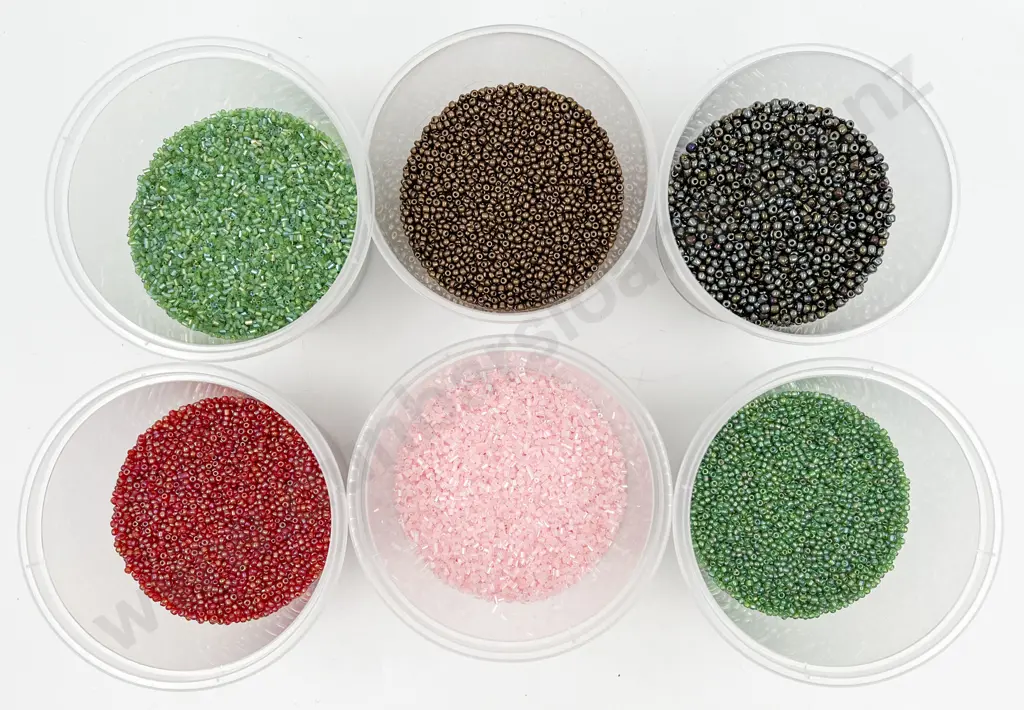 Quantity Mixed Seed Beads Image 1++