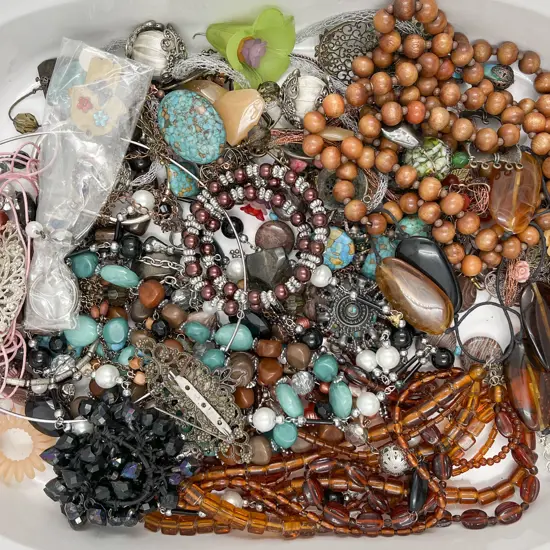 Quantity Jewellery & Loose Beads