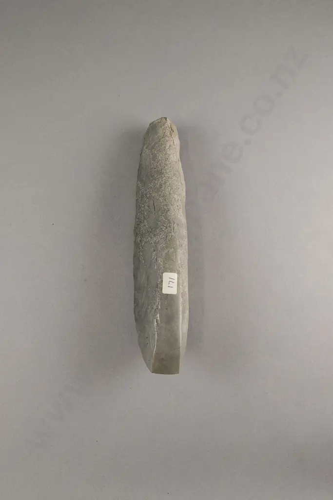A Pre-European Hogback Toki (Greywacke) Image 1++