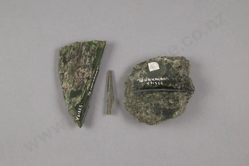 Three Pieces of Worked Pounamu Image 1++
