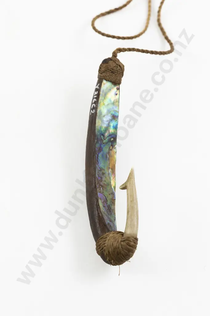 A  19th Century  Pa Kahawai (Trolling Fish Hook) Image 1++